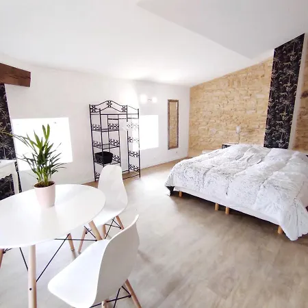 Les Meubles Des Pierres Dorees - De Charme Pour Groupe