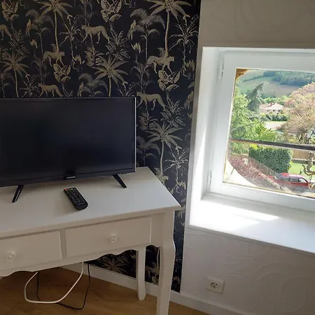 Les Meubles Des Pierres Dorees - De Charme Pour Groupe Apartmán Theize