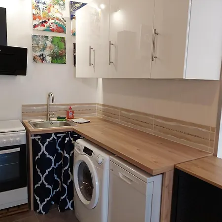 Appartement Les Meublés Des Pierres Dorées - De Charme Pour Groupe Theize