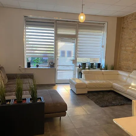 Les Meublés Des Pierres Dorées - De Charme Pour Groupe Appartement